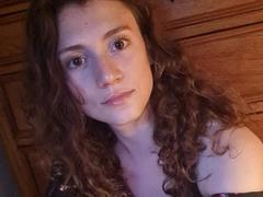CocoPhoenix from xLoveCam