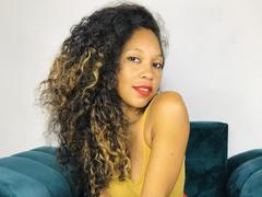 CoeurNoir - female webcam at xLoveCam