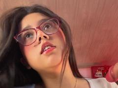 NaiarahThompson - female with brown hair and  big tits webcam at LiveJasmin