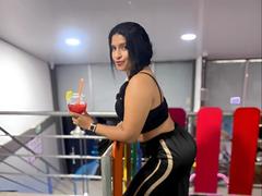 Conyngas - female with black hair and  small tits webcam at xLoveCam