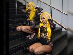 CoochieFlames - female webcam at xLoveCam