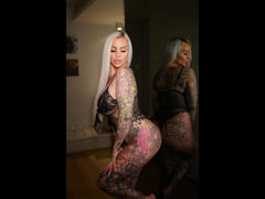 Cora-Diamond - blond female webcam at xLoveCam