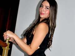 CoralRosse - female webcam at xLoveCam