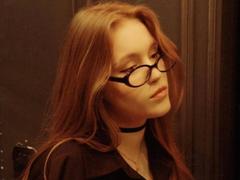 CorinaMakinster - female with brown hair webcam at xLoveCam