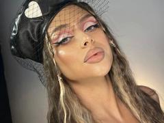 CosmoGirl-hot from xLoveCam