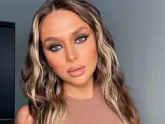 CosmoGirl-hot - blond female webcam at xLoveCam