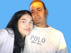 CoupLatina from xLoveCam