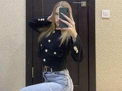 CourtneyDolly - female webcam at xLoveCam