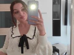 CourtneyLust - female with brown hair and  big tits webcam at xLoveCam