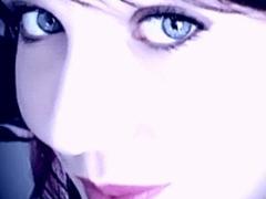 CrazyBeautifulGirl from xLoveCam