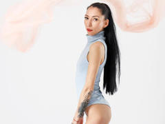 CrazySin - female with brown hair webcam at xLoveCam