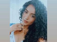 MelanieRossie - female with black hair and  big tits webcam at LiveJasmin