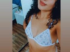 MelanieRossie - female with black hair and  big tits webcam at LiveJasmin