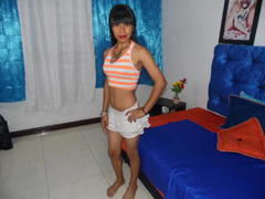 CristalSweets - shemale with brown hair webcam at xLoveCam