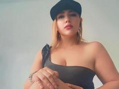CristalWil - female webcam at xLoveCam