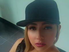 CristalWil - female webcam at xLoveCam