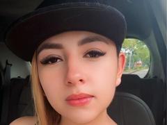 CristalWil - female webcam at xLoveCam