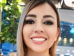 CristalWil from xLoveCam