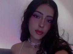 JulietaMarquez - female with black hair webcam at LiveJasmin