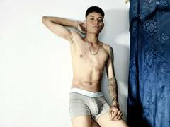 cristiandosantos1 - male webcam at ImLive