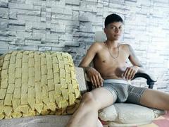 cristiandosantos1 - male webcam at ImLive