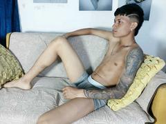 cristiandosantos1 - male webcam at ImLive