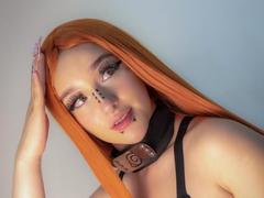 CristySanz - female with brown hair webcam at LiveJasmin