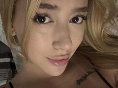 CrystalBabe69 from xLoveCam
