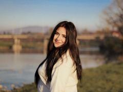 CrystalFaye - female with brown hair and  big tits webcam at xLoveCam