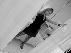 CrystalStar - blond female webcam at xLoveCam
