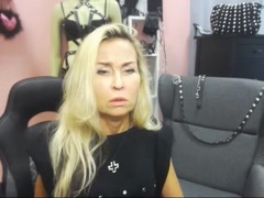 CrystalStar - blond female webcam at xLoveCam