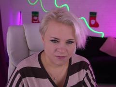 CrystalVibe - blond female webcam at xLoveCam