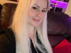 CrystallEyesss from LiveJasmin