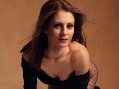 Crystyn007-hot - female with black hair webcam at xLoveCam