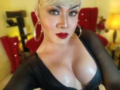 QueenPerfection - shemale with black hair webcam at LiveJasmin