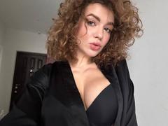 CurlyCandyX - female webcam at xLoveCam