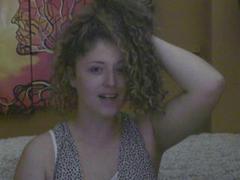 CurlySmile - blond female webcam at xLoveCam