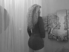CurlySmile - blond female webcam at xLoveCam