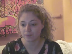 CurlySmile - blond female webcam at xLoveCam