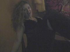 CurlySmile - blond female webcam at xLoveCam
