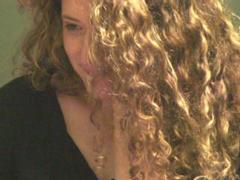 CurlySmile - blond female webcam at xLoveCam