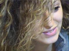 CurlySmile - blond female webcam at xLoveCam