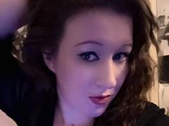 CurvyAlexaa-hot - female with brown hair webcam at xLoveCam