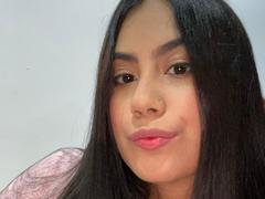 CurvyBuffG - female with black hair webcam at xLoveCam