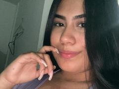 CurvyBuffG - female with black hair webcam at xLoveCam