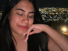 CurvyBuffG - female with black hair webcam at xLoveCam