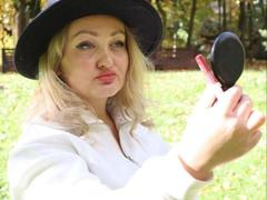 CurvyMuses - female webcam at xLoveCam