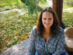 CurvySweetGirl - female with brown hair and  big tits webcam at xLoveCam