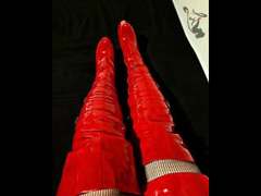 Curvy-Lucy-hot - blond female webcam at xLoveCam