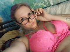 Curvy-Sunny-hot - female webcam at xLoveCam
